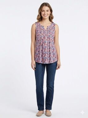 Croft & Barrow NWOT Navy Floral Sleeveless Camisole with Red and White Flowers